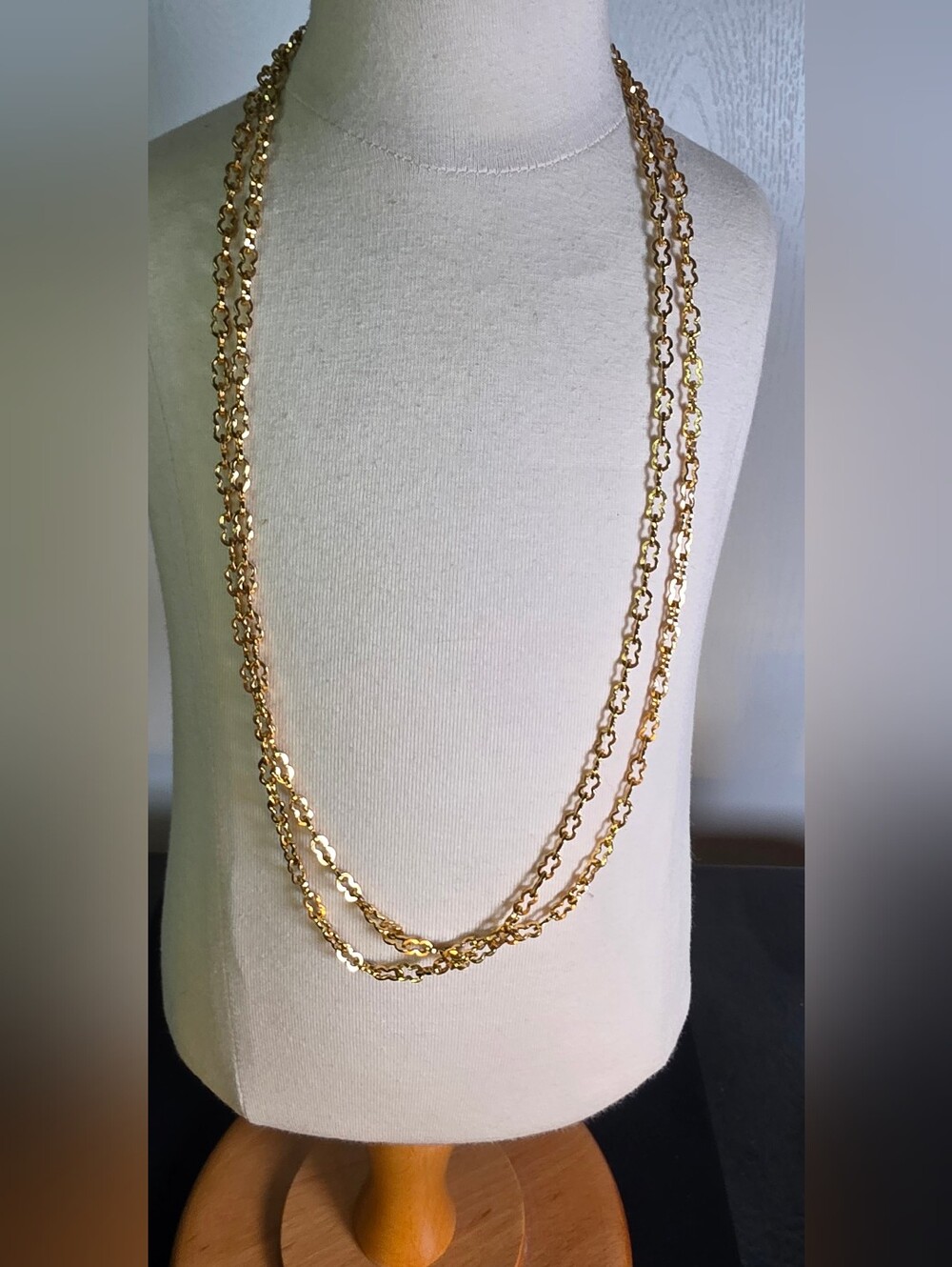 Vintage Crown Trifari 46 Inch Chain